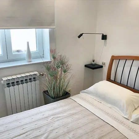 Cosy In Novigrad With Balcony And Garden View 40 M² *