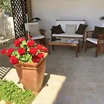 Welcoming In Novigrad, 40 M² With Peaceful Garden דירה *