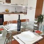 דירה Welcoming In Novigrad, 40 M² With Peaceful Garden *