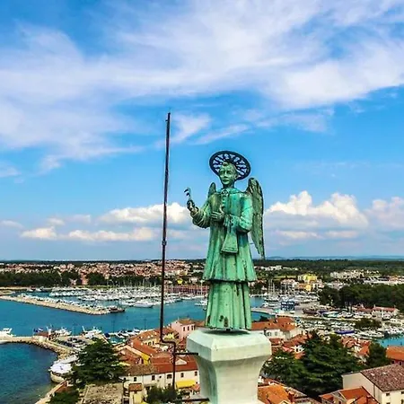 Lejlighed Welcoming In Novigrad, 40 M² With Peaceful Garden