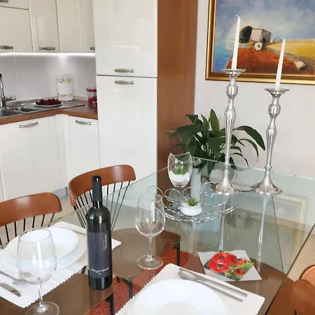 Welcoming In Novigrad, 40 M² With Peaceful Garden * Novigrad Istria